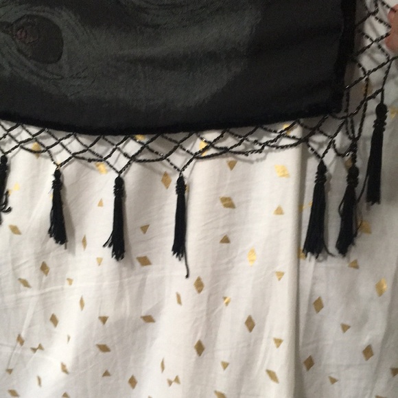 Velvet Peacock Beaded Shawl - Picture 9 of 11